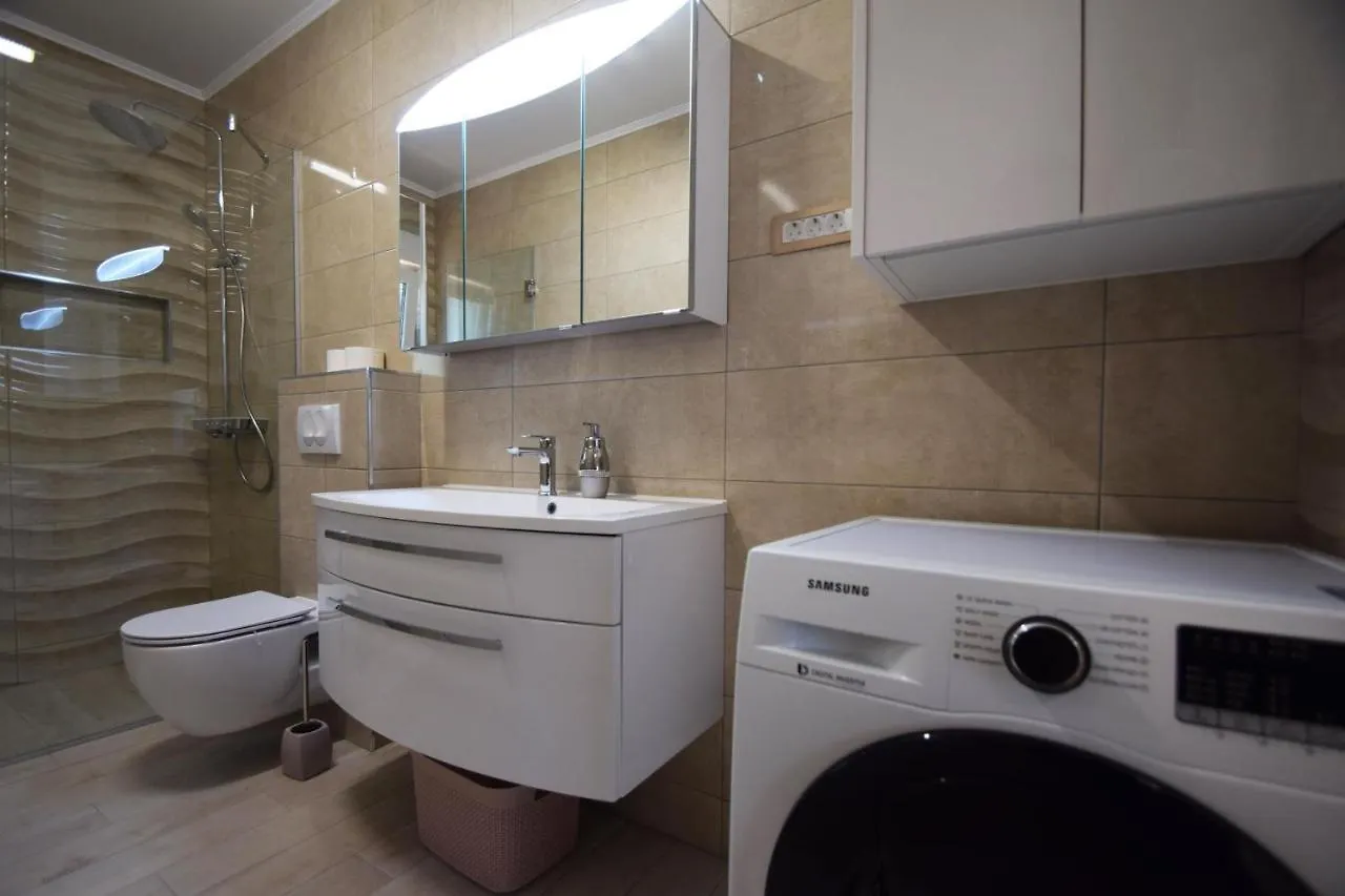 Villa Apartments Filip Starigrad Paklenica Kroatië