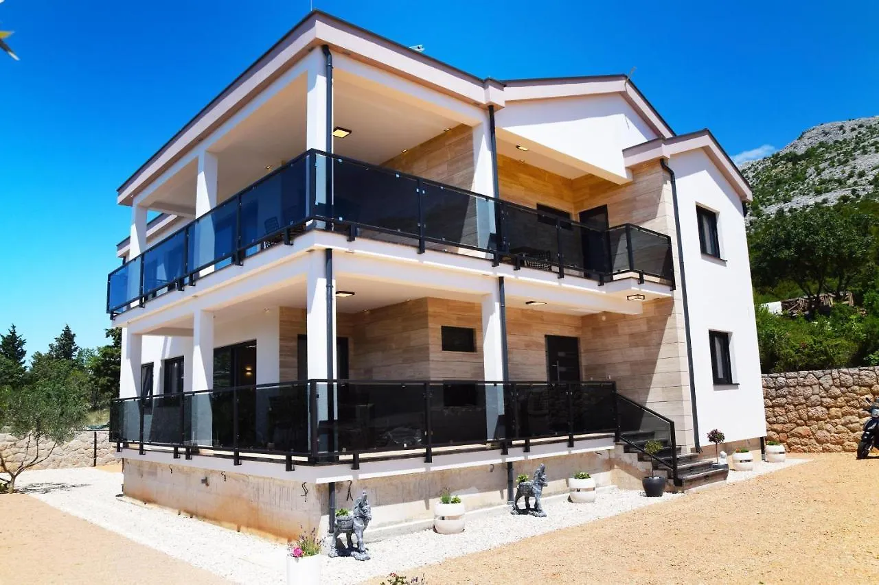 Gasthuis Villa Apartments Filip Starigrad Paklenica Kroatië