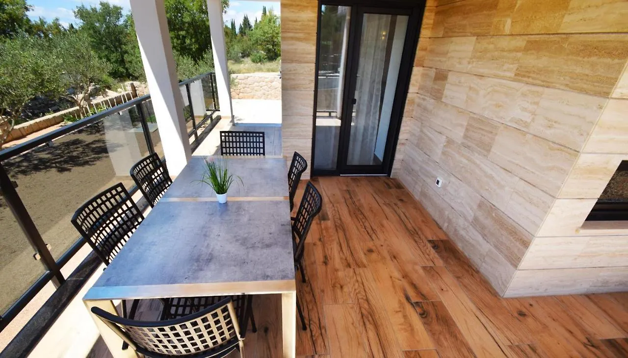 Villa Apartments Filip Starigrad Paklenica Gasthuis