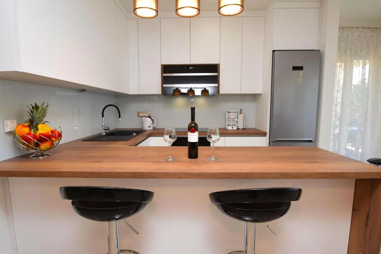 Gasthuis Villa Apartments Filip Starigrad Paklenica