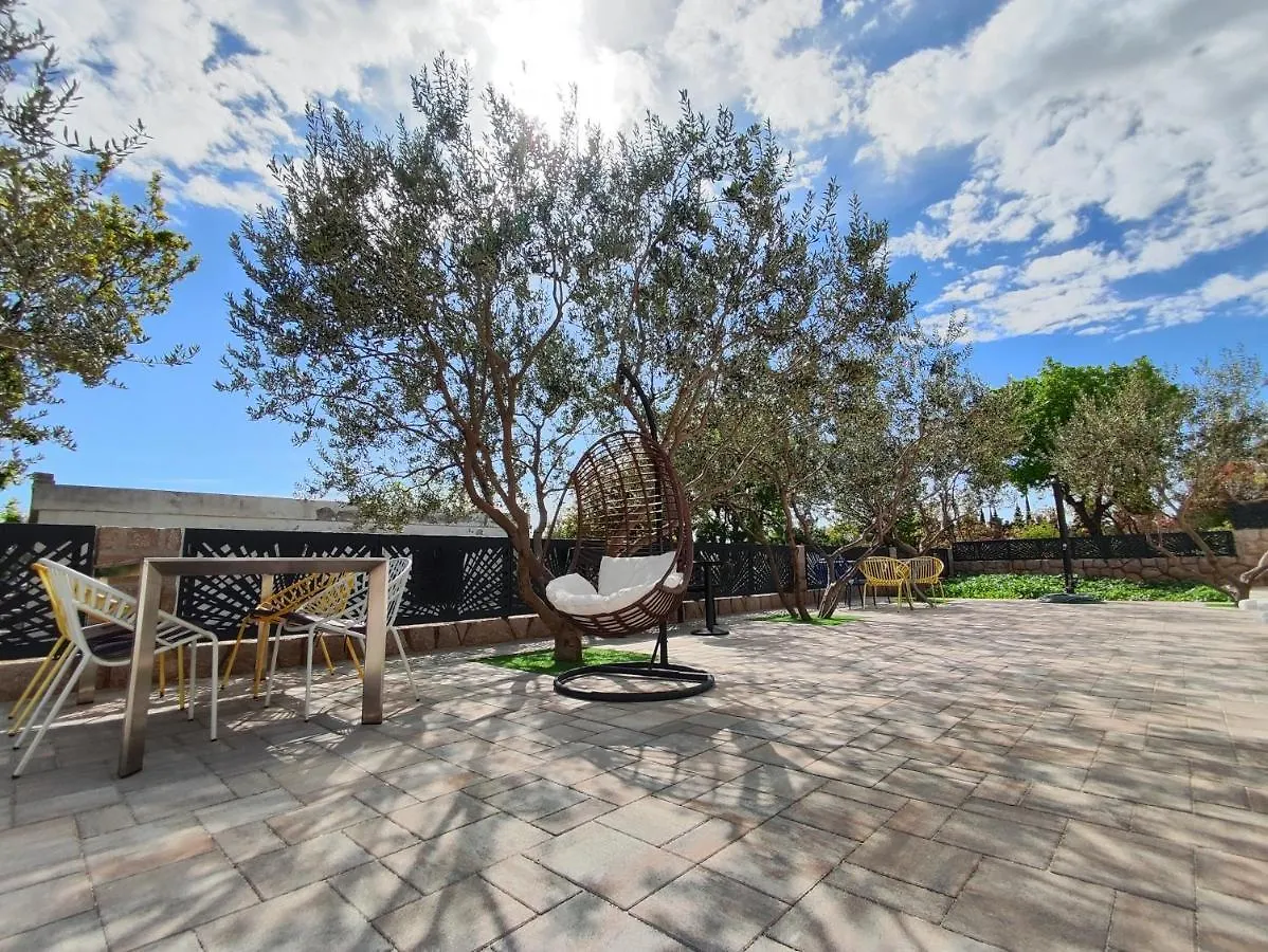 Villa Apartments Filip Starigrad Paklenica Gasthuis
